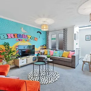 Brightons Best Big House 2 - By My Getaways Brighton
